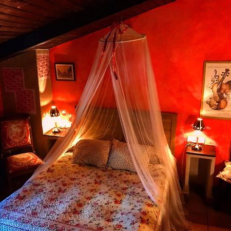 Room In Lodge - Romantic Getaway To Cuenca At Christmas Valeria Esterno foto