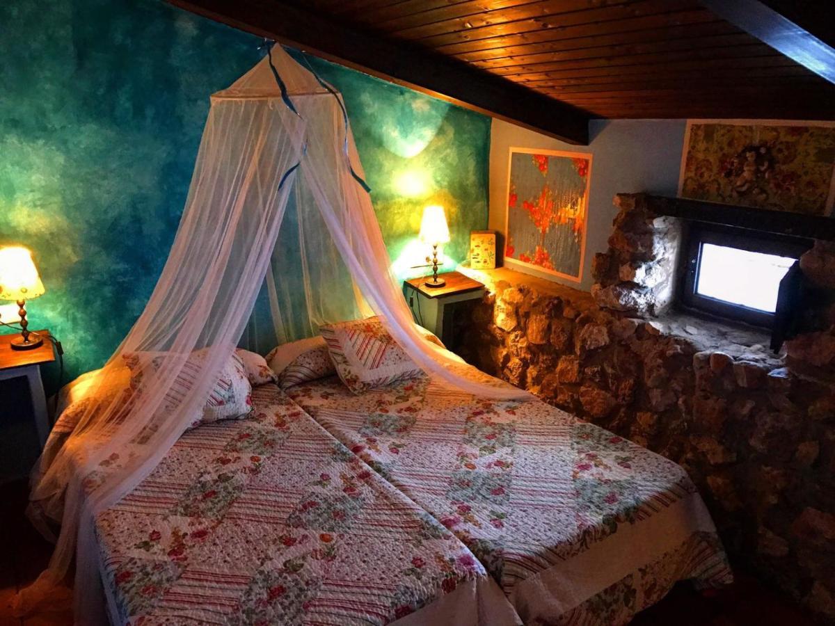 Room In Lodge - Romantic Getaway To Cuenca At Christmas Valeria Esterno foto