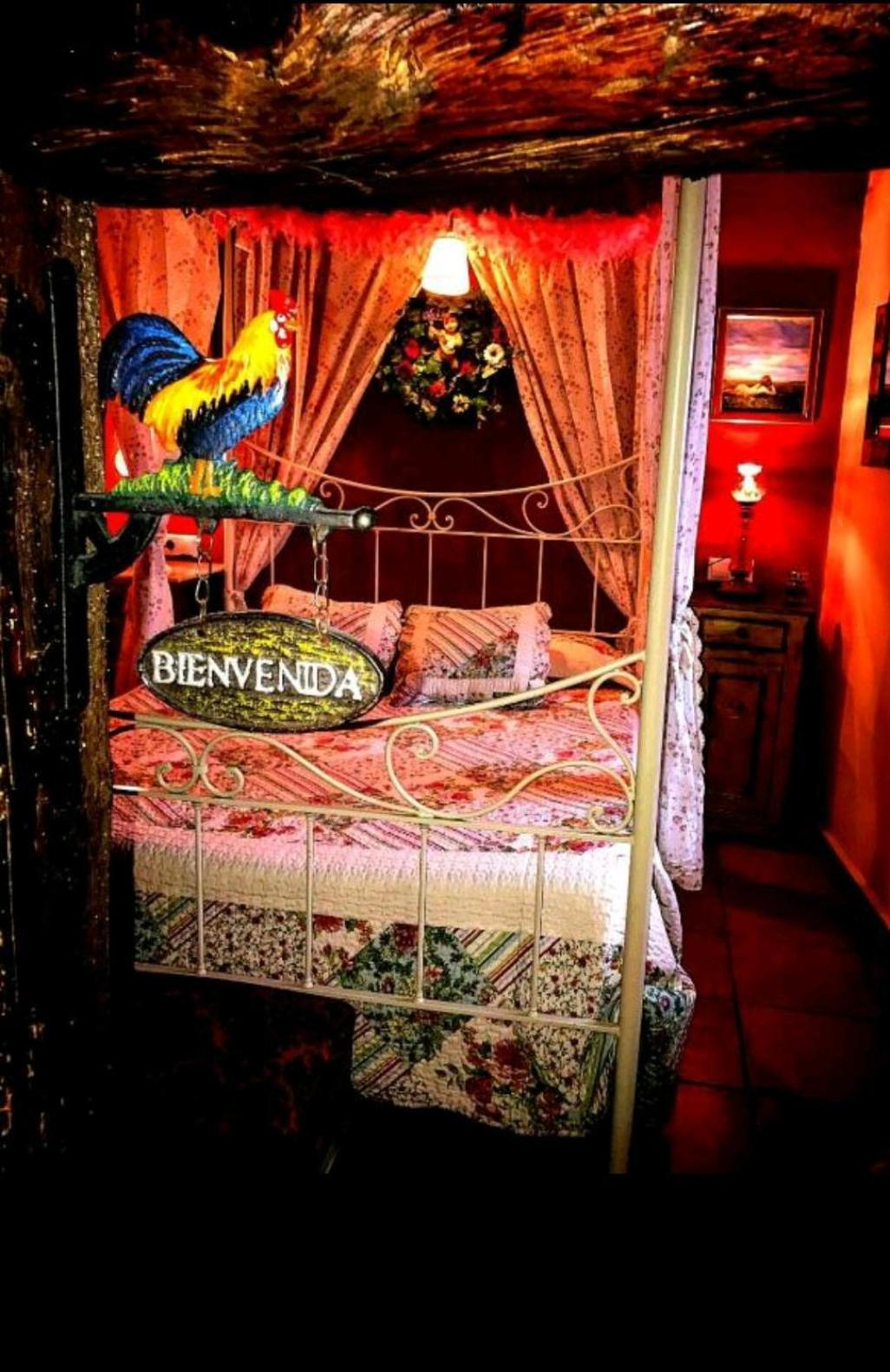 Room In Lodge - Romantic Getaway To Cuenca At Christmas Valeria Esterno foto