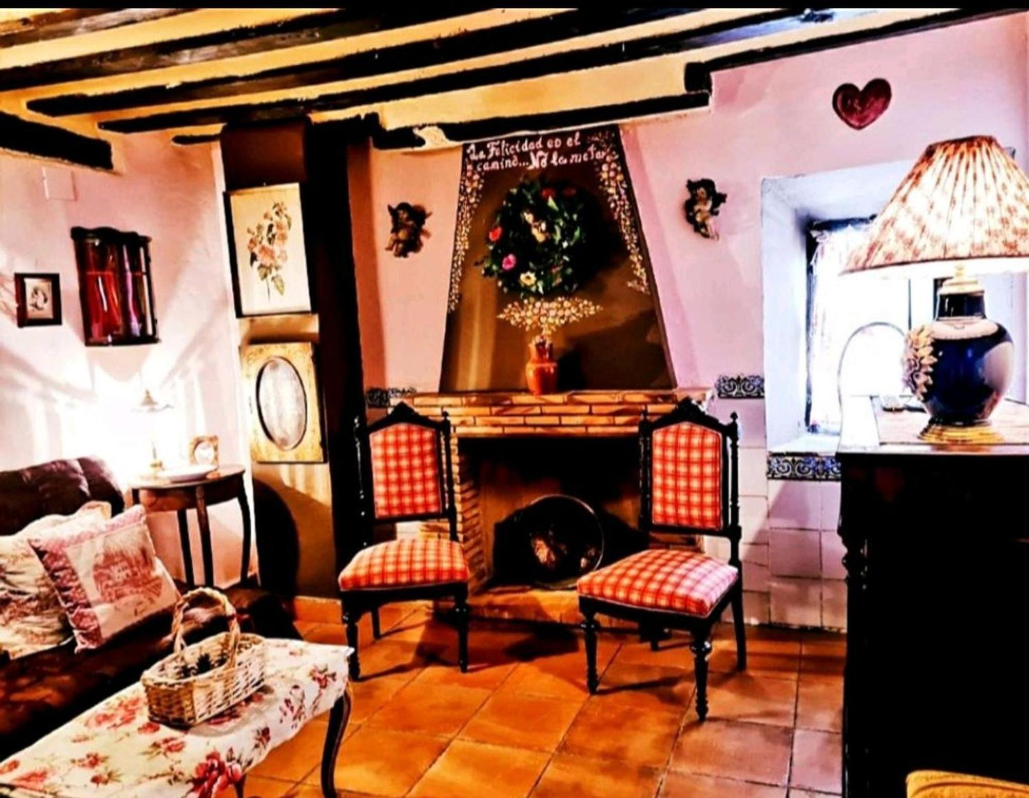 Room In Lodge - Romantic Getaway To Cuenca At Christmas Valeria Esterno foto